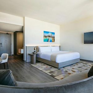 King Studio Suite